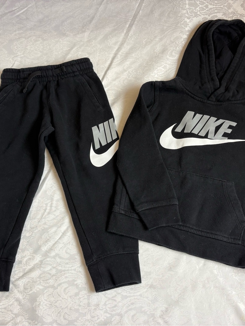 Nike Kids Black Logo Hoodie & Joggers Set size 3/4